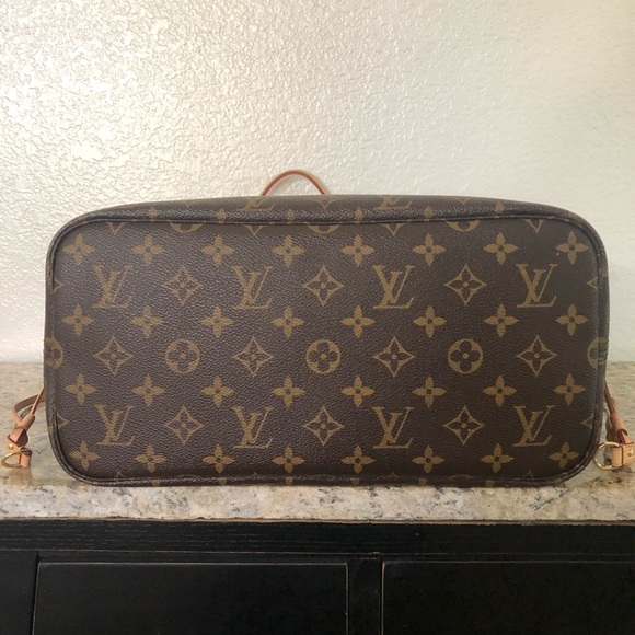 SOLD Authentic Louis Vuitton Monogram Neverfull MM - Picture 4 of 8